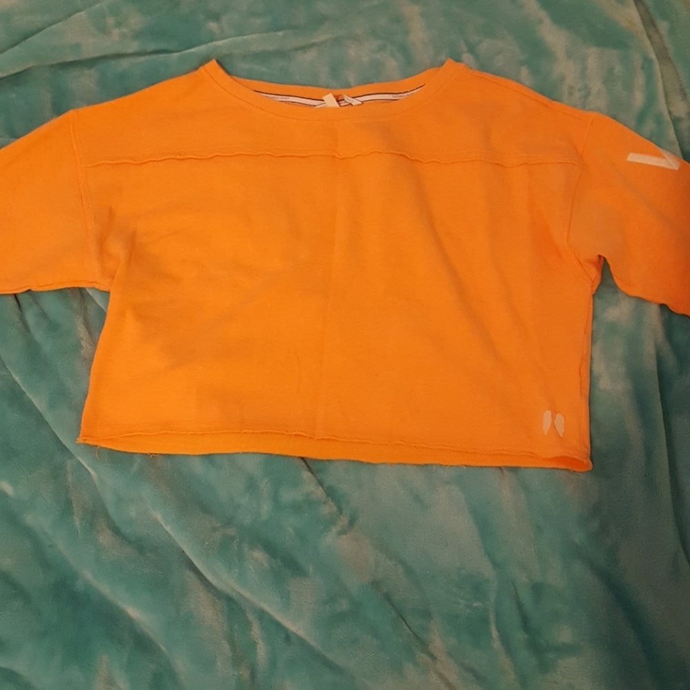 VS crop sweater